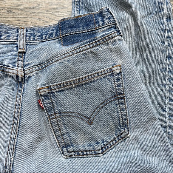 Levis denim button fly straight leg jeans size 30 Women Vintage 90s Made in USA - Picture 13 of 16